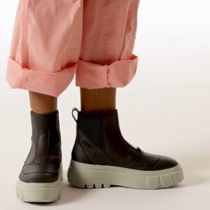 SOREL CARIBOU™ X Chelsea Waterproof Boot Jet/Pixel Size 8.5 NWT Display tried on